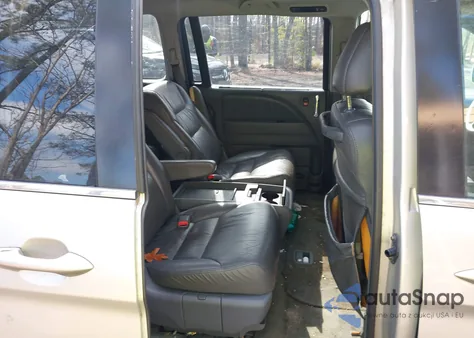 2006 Honda Odyssey Touring z USA, uszkodzony, nr VIN 5FNRL38826B004071